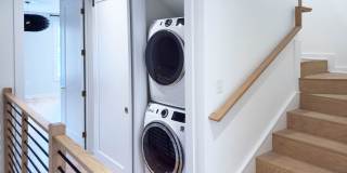 Welcome to 2737 Shenandoah Ave – a modern townhome for rent in Charlotte located in the highly sought-after Chantilly neighborhood Gallery 23