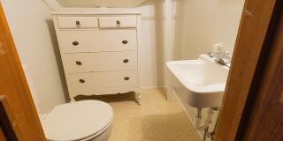 Spacious 4BR Bungalow: Historic Old Southwest w/ Screened Porch & Car Port Gallery 34