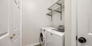 Beautifully remodeled one bedroom, one bath in Lake Wylie Woods! Gallery 16