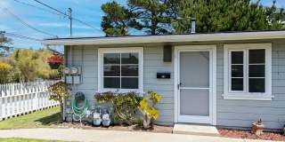 Charming Sunny Pacific Grove Duplex - Available Early July Gallery 1