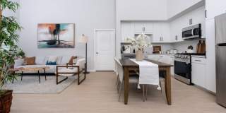 Downtown Ontario Luxury Apartments Gallery 40