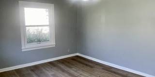 708 West Henderson Drive Gallery 2