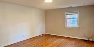 1316 Rowe Street Gallery 13