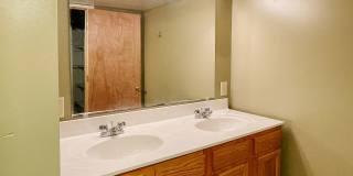 PRELEASING for AUGUST! Close to Campus: In-Unit Washer/Dryer + LOFT Gallery 10