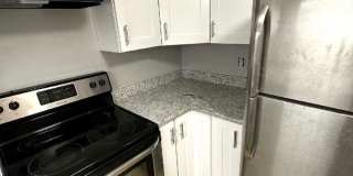 Cozy Upgraded 1bedroom Condo Gallery 3