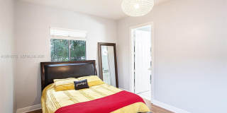 2412 Venetian Way Gallery 22