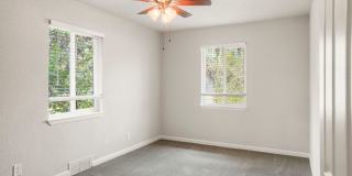 Recently Updated 4-Bedroom Near DU – Utilities Included + Garage Available Gallery 6