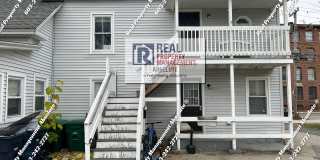 Cozy 2 Bedroom Upstairs Unit Gallery 4