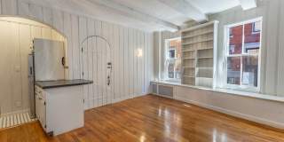 101 Myrtle St Gallery 3