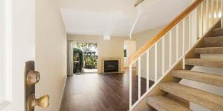 7 Meridian Circle Gallery 3