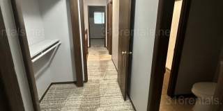 $1545 - 2 bed 1.5 bath - Duplex located in Riverside Gallery 23
