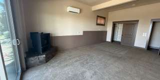 Single Story Home with Great Views! Water, Gas, AND Electric Included!! Gallery 16