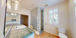 Spacious 4-bedroom 4.5 bath Home in a Gated Complex Gallery 50