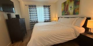 Beatifully updated Beach condo FULLY FURNISHED ANNUAL RENTAL 2/2 Gallery 33