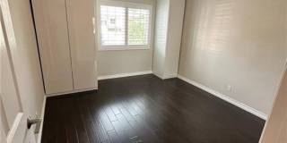5752 Newcastle Avenue Gallery 4