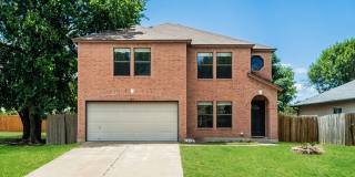 Beautiful two story home Gallery 1