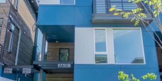 FREE SEPTEMBER RENT! Modern Green Lake Townhome | Rooftop Deck | 3BR + Office FREE SEPTEMBER RENT! Modern Green Lake Townhome | Rooftop Deck | 3BR + Office Gallery 1