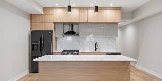 7516 N Eastlake Terrace Gallery 1
