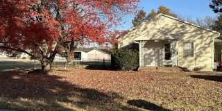 PRE-LEASING- AVAILABLE JULY 10TH - 3 Bedroom/2 Bathroom House Gallery 1