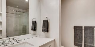 Contemporary Townhome with Rooftop Deck-Flatiron Views Gallery 19