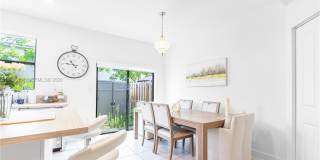 817 NE 211th St Gallery 12