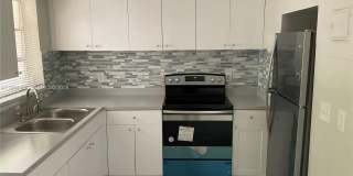 206 NE 3rd St Gallery 1