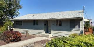 2 Bedroom | 1 Bathroom Home in The Dalles, OR Gallery 1