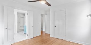 806 Washington Avenue Gallery 16