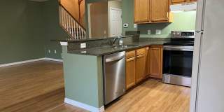 Very sharp 3 BR, 2.5 bathroom,  updated appliances, hardwood flooring Gallery 6
