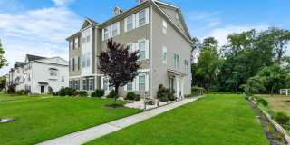 42 MOUNTIE Lane Gallery 1