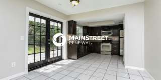 109 North Alderwood Street Gallery 4