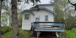 AVAILABLE JUNE 1st 2026 - 3 Bed 2 Bath Spacious Home near Campus Gallery 15