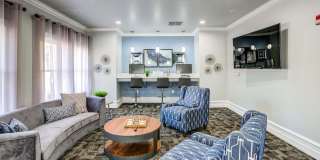 Ellery at Lake Sherwood Gallery 21