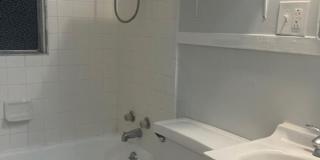3643 DOUGLASS Ave Gallery 20
