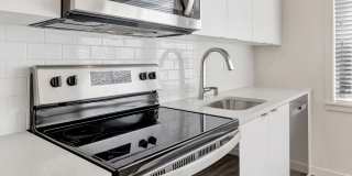 Luxurious Studios with Rooftop Deck and Secured Entry! Gallery 41