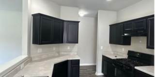 Beautiful 3 bedroom 2 bath home with views! Gallery 5