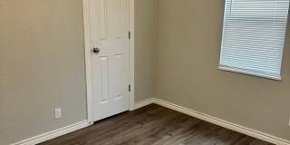 Great Home Located in the Lawton Heights Area! Pets Negotiable with Owner Approval! Gallery 15