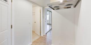 Bright Corner Home with Family Room, Yard & Laundry in Prime Sunset Location! Gallery 25