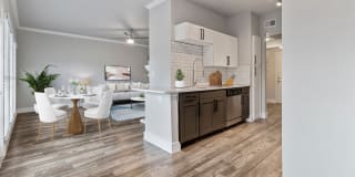 Oakville Apartments Gallery 1