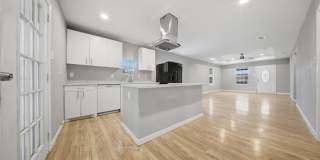 2350 W Cherry Street Gallery 1