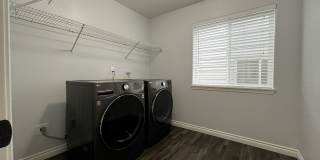 Grand 5 Bedroom Home Featuring 19ft Ceilings, Family Room & Main-Level Suite Gallery 38