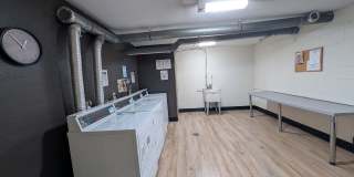 Great Location with Heat/HW Incl! Brookline 2-Bed/1-Bath for 9/1 Move-In Gallery 7