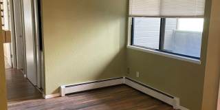 Condo in Pendleton Square Gallery 10