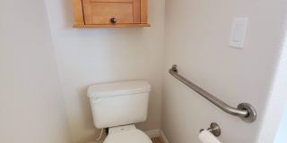 3 Bedroom, One Level Furnished Home in Emerald Ridge Gallery 28