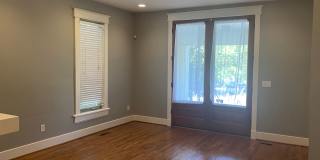 Vanderbilt Place - Wonderful Location 3 bedrooms/3 1/2 baths Gallery 4