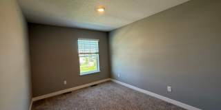 Comfort & Space Await in This Stunning 4BR Dayton Home Gallery 28