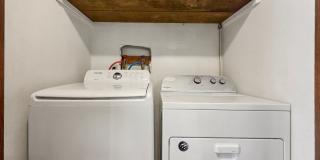 2 Bed, 1 Bath Duplex in Prime Olde Town Issaquah Location with a Yard Gallery 15