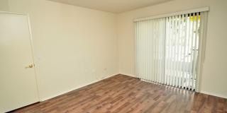 2 Bdrm/2 Bath Condo in Fullerton Park Ridge Community Gallery 7