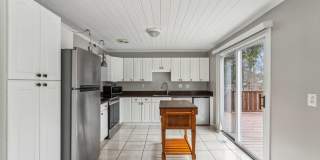 Easy one level living on a 1/3 acre corner lot! Gallery 16