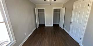 Duplex *upstairs* Leasing Special Available* Gallery 5